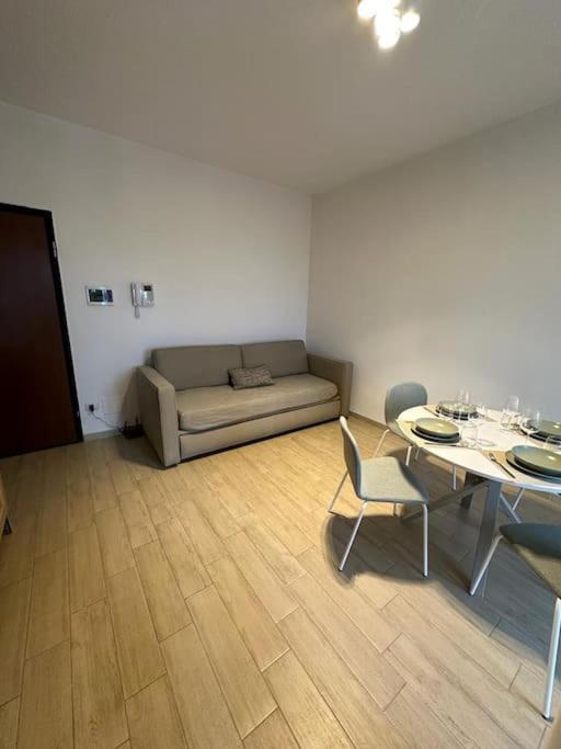 Bam House - Milano Romolo Lägenhet Exteriör bild